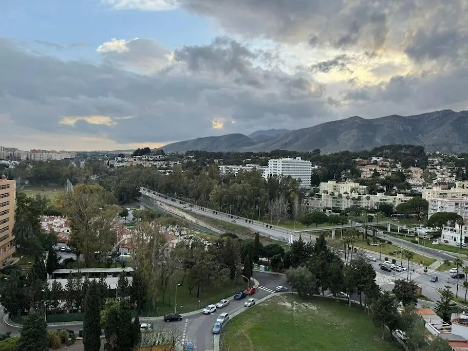 Acogedor Apartamento Con Vistas Al Mar Y Montana Torremolinos España